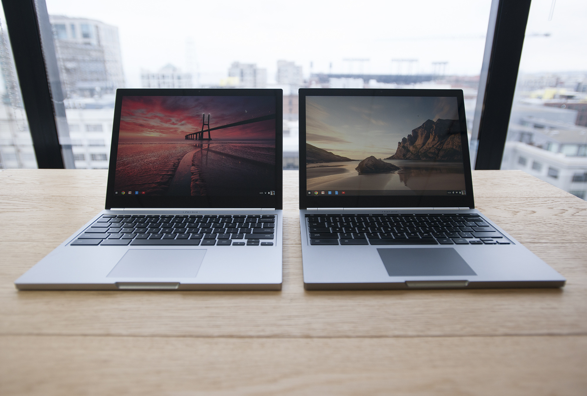 google chromebook pixel 2015 left vs pixel 2013 right 100572825 orig