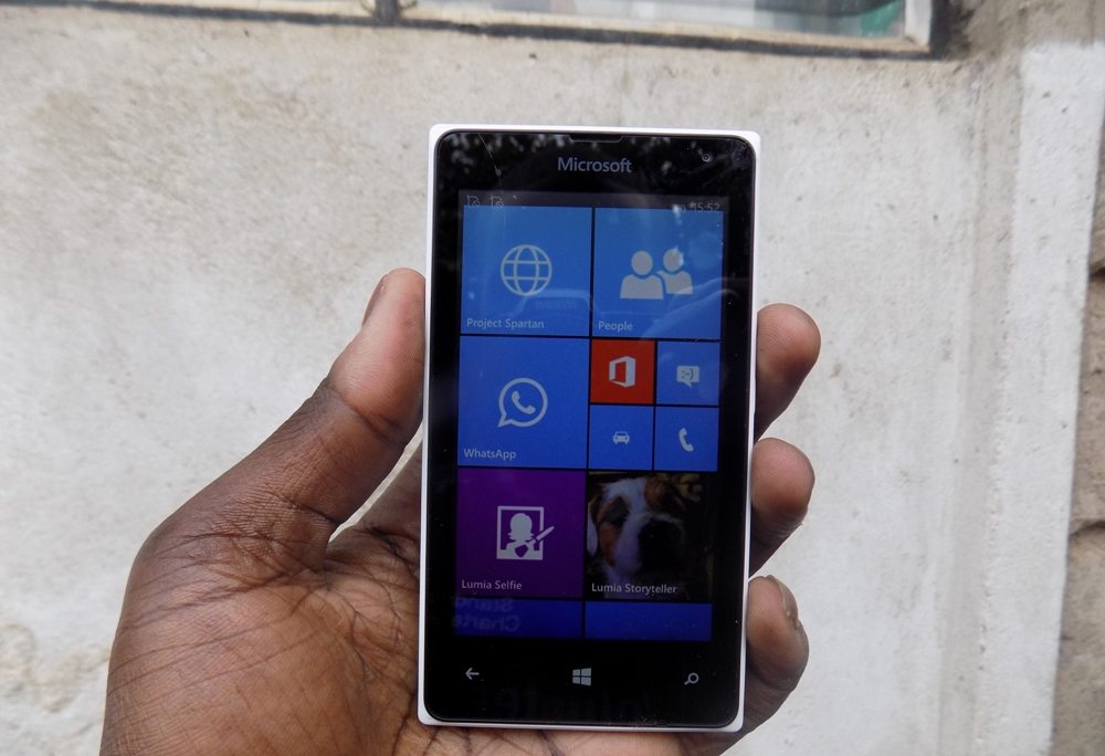 Lumia 435 screen
