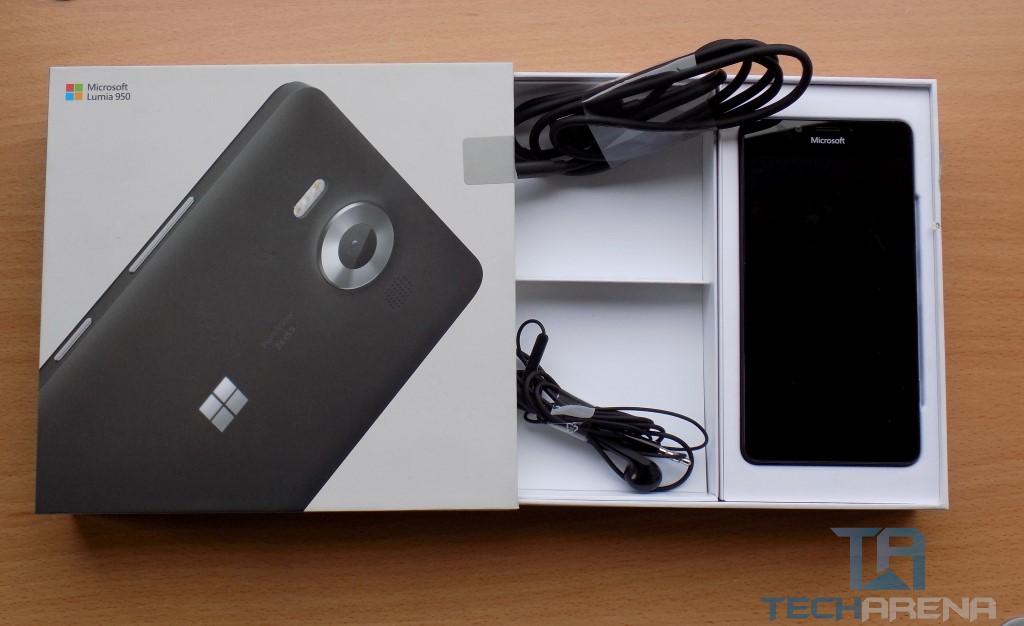 Lumia 950 inside its box