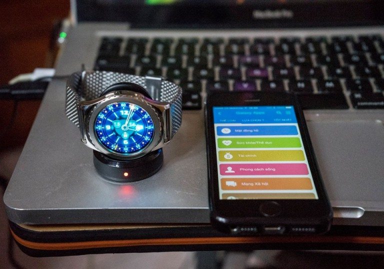 connect gear s3 to iphone