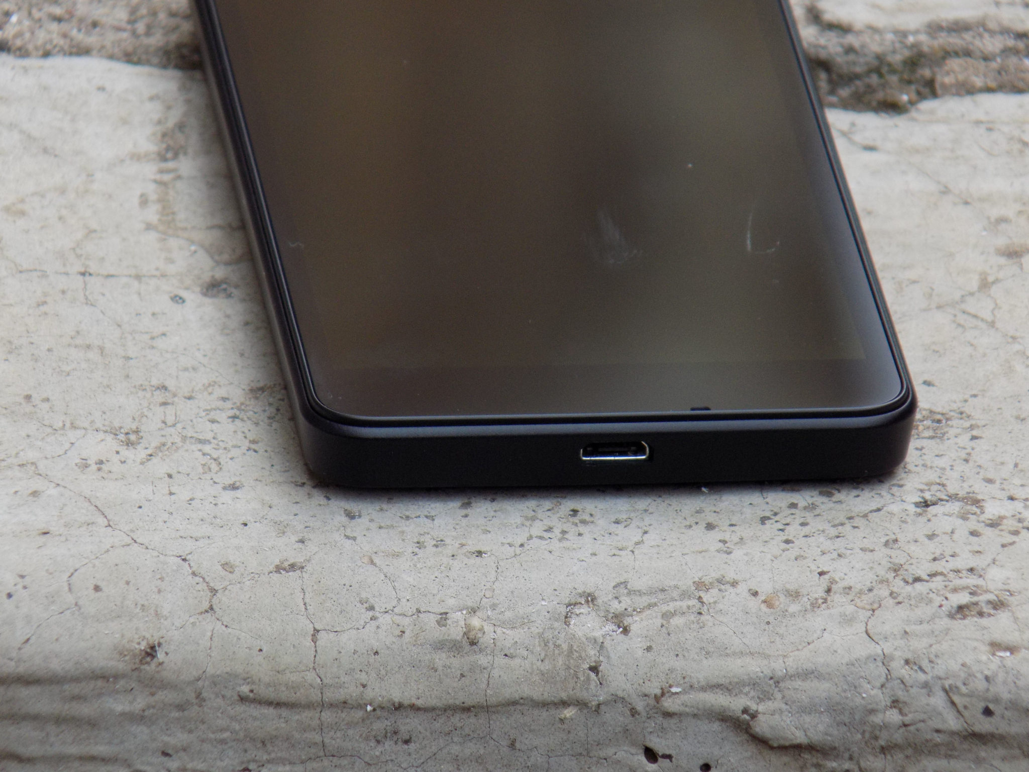Lumia 550 Charging Port 2