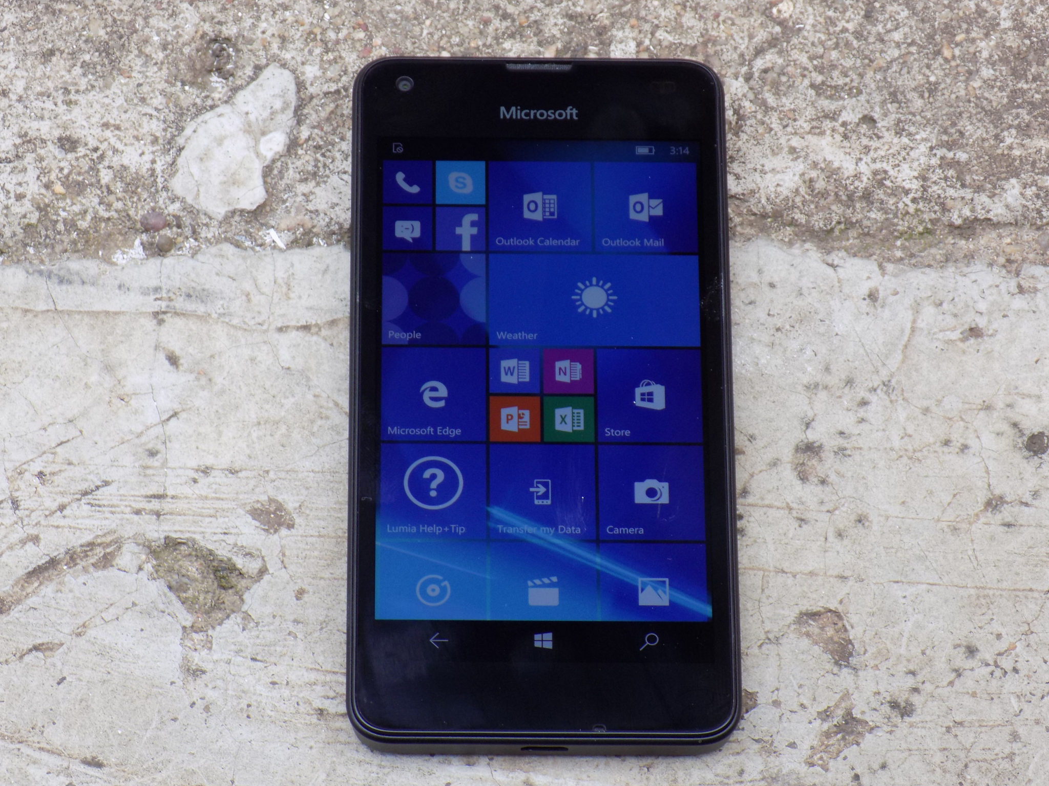 Lumia 550 Dsiplay Outside