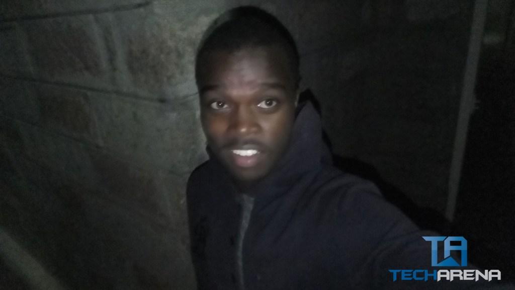 Tecno Boom J8 Night selfie