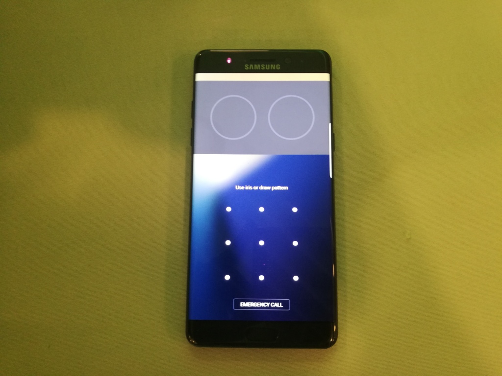 Samsung Galaxy Note 7 Iris scanner