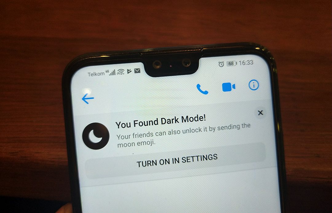 Facebook Messenger Dark Mode