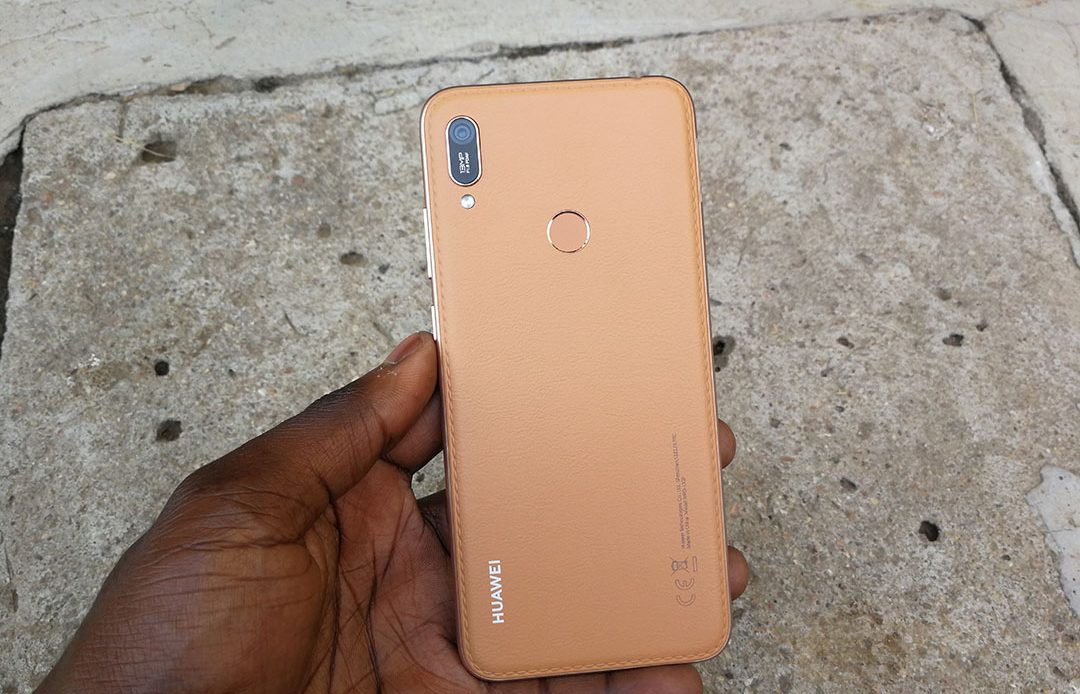 Huawei Y6 rime 2019 cover