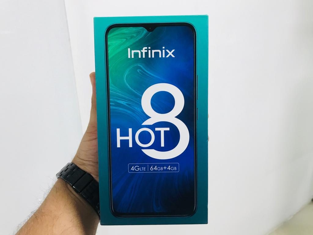 Infinix Hot 8 retail box
