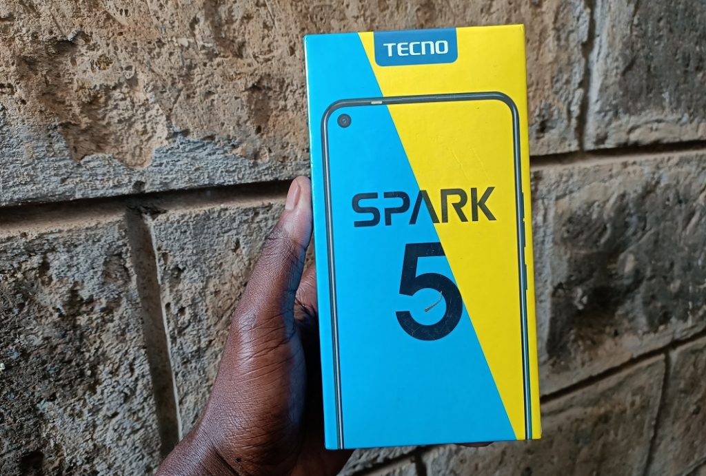 Tecno Saprk 5 box