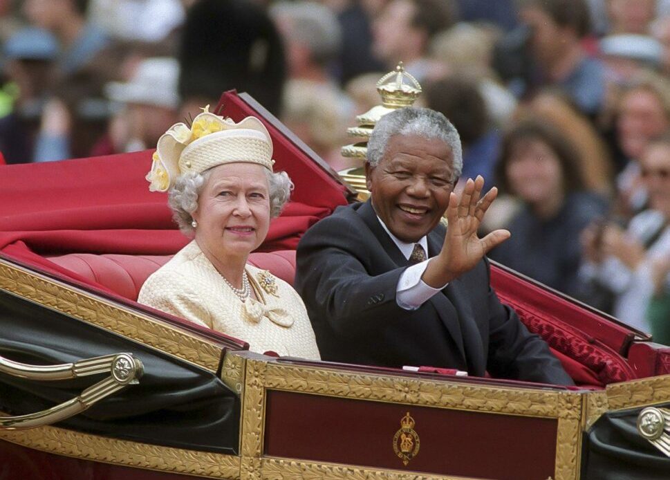 QUEEN Elizabeth bbc world news