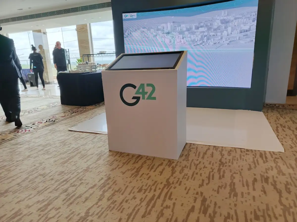 G42