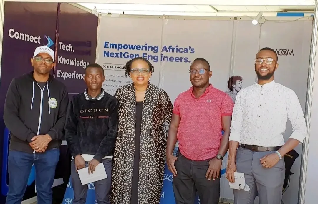 SEACOM Team & Engineering Students at University of Nairobi