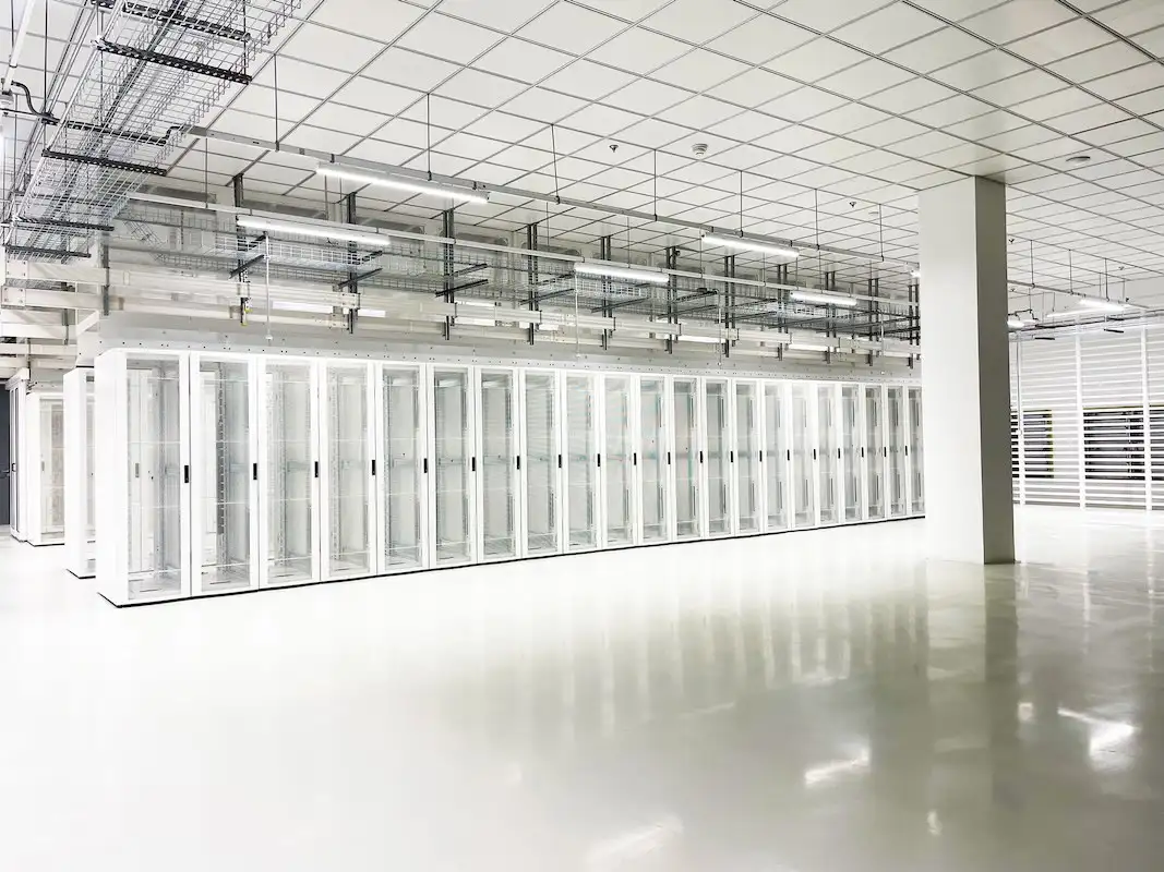 IXAfrica Data-Hall-Racks