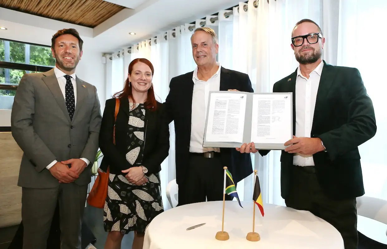 Belgium deepens digital partnership with Africa as ATOMNIA expands its secure connectivity rollout Nicolas Fierens Gevaert (Belgium Consul General), Catherine Bauwens (Awex), Anton Jacobsz (Smart Hands Africa) and Anthony Senter (ATOMNIA)