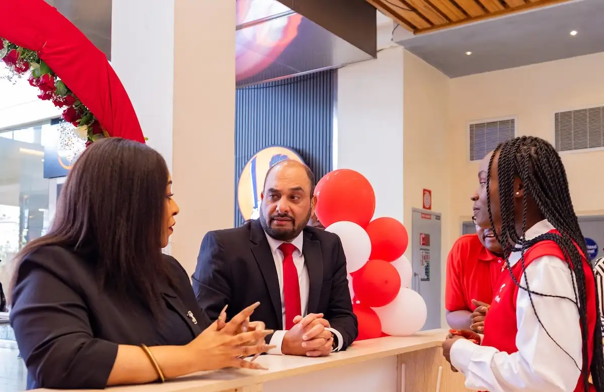Airtel Kenya Expands Nairobi Customer Network with Four New Service Touchpoints Airtel Kenya MD Ashish Malhotra (C) and Customer Experience Director Goldermier Opiyo (L)