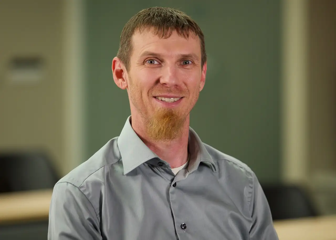 Securing the enterprise software fabric: A blueprint for open source Chris Wright - Red Hat